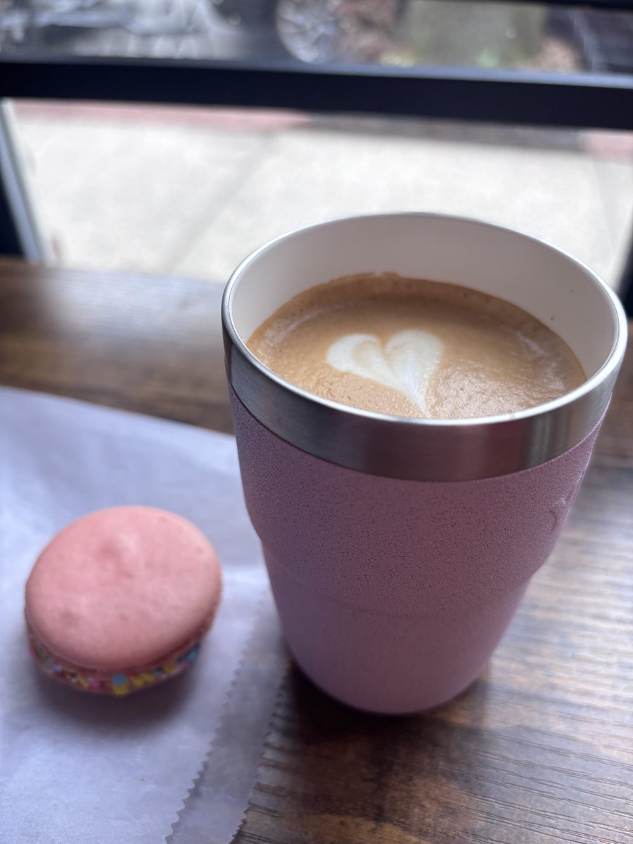 Sentient Felicity (Kate R.) tweet media