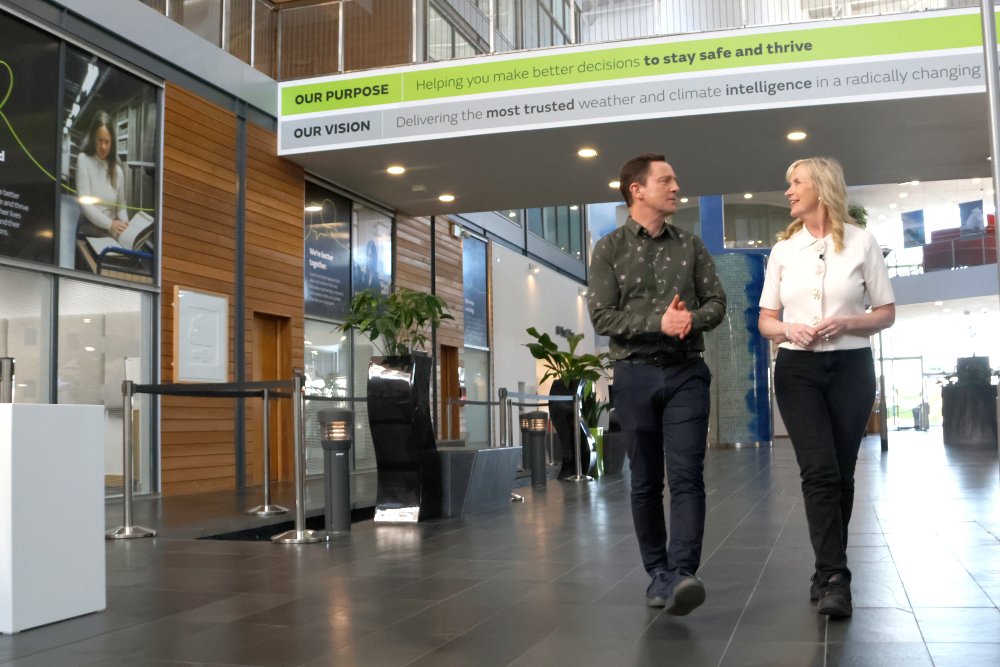 Met Office tweet media