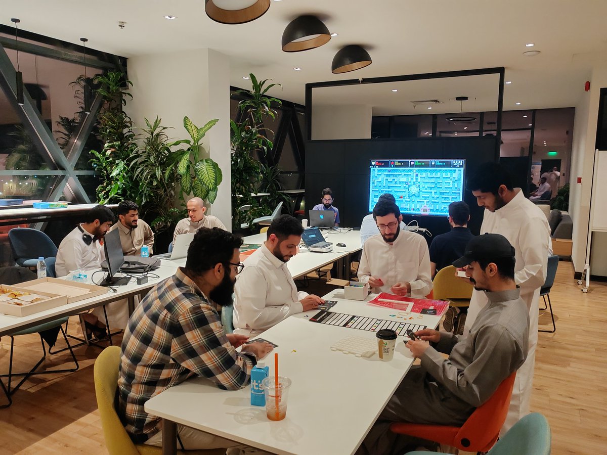 مطوري العاب الشرقية tweet media