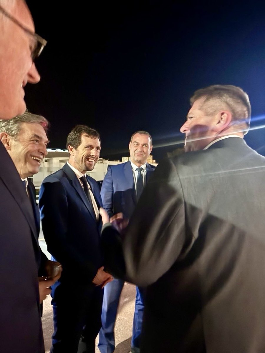 Daniel Labaronne tweet media