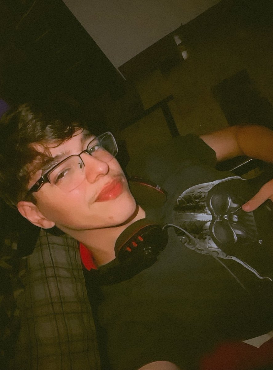 ▪︎JÚNIOR 🧚🏻‍♂️ tweet media