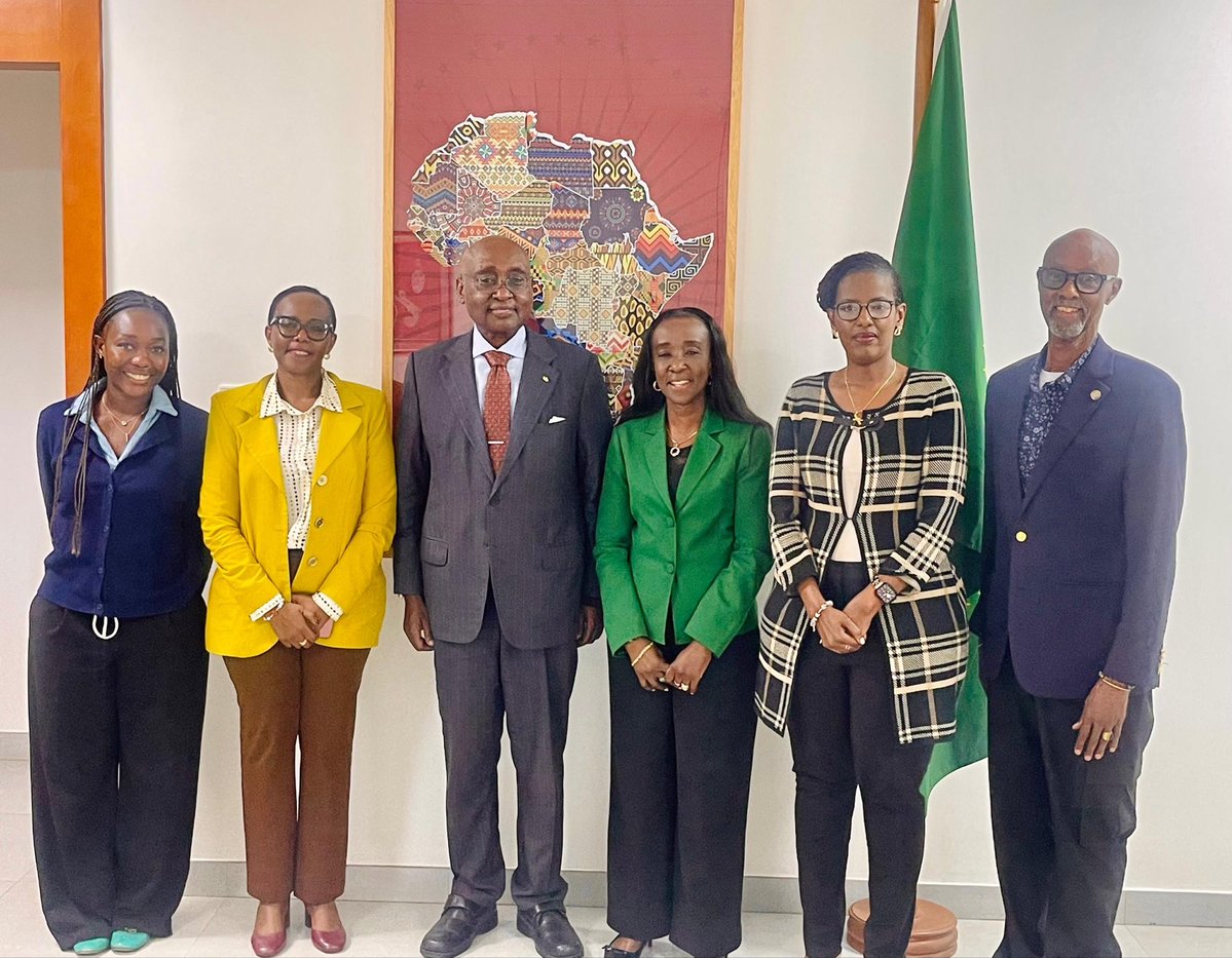 Donald Kaberuka tweet media