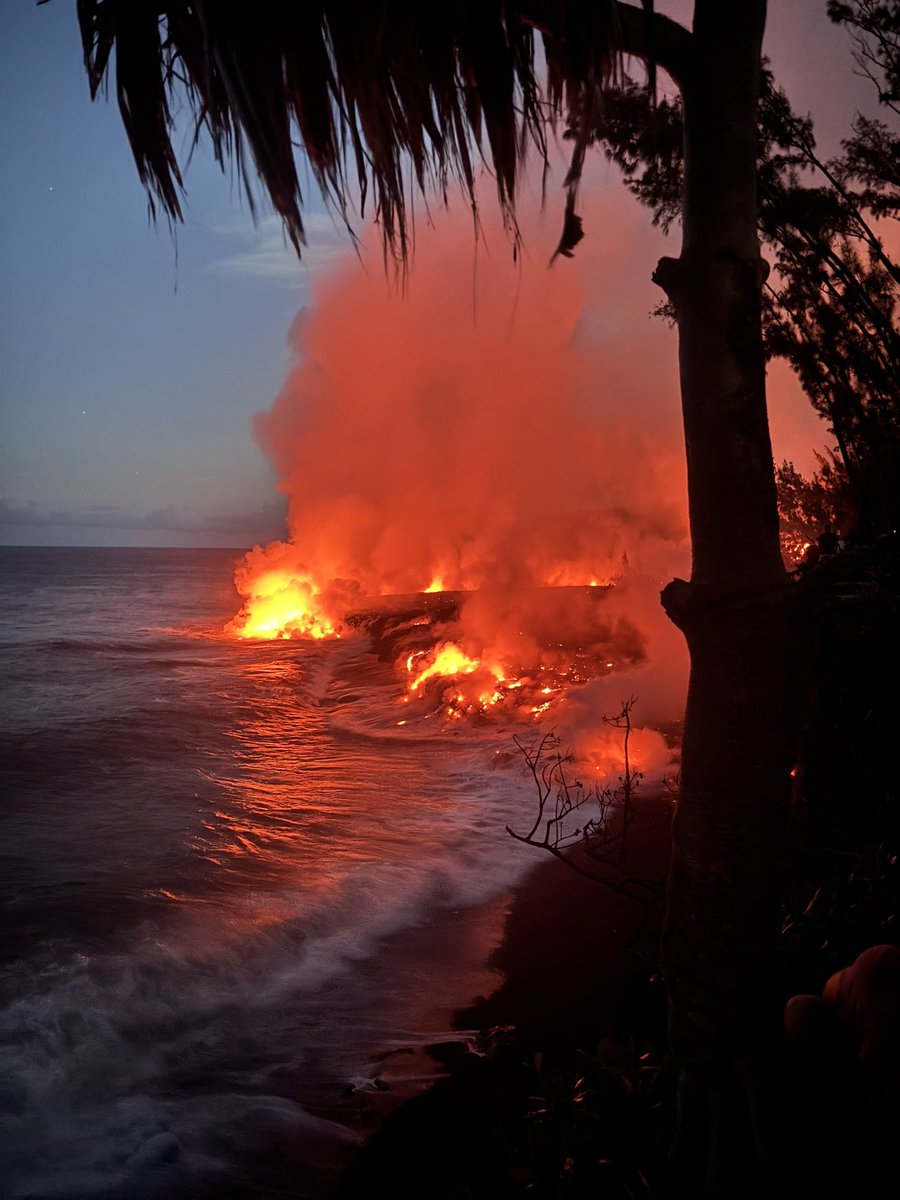 Delpeux2's tweet photo. Bonjour zot bienvenue à la réunion 🇷🇪 https://t.co/3gF2f3XKjd