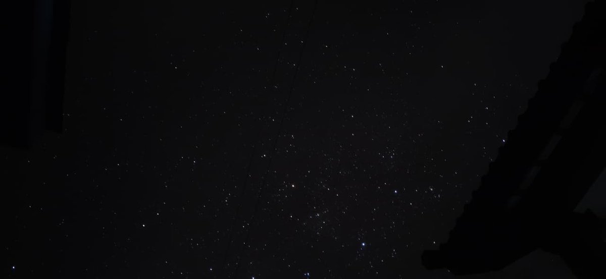 Langit bali malam ini karena nyepi 🥹 cantik cantik ya. Kangen wee... pengen banget suatu saat bareng pasangan bisa nyepi di bali. Bareng kawan2 udh lah ya. Bareng pasangan yg belum 😂