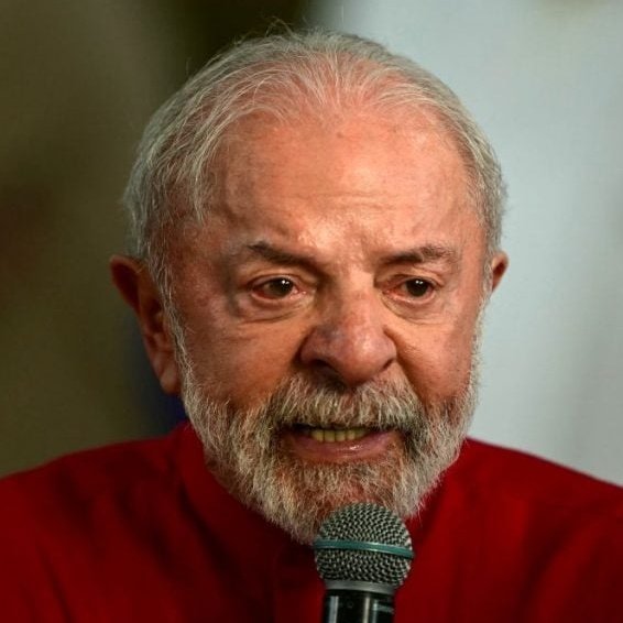 Não é o Léo Lins tweet media