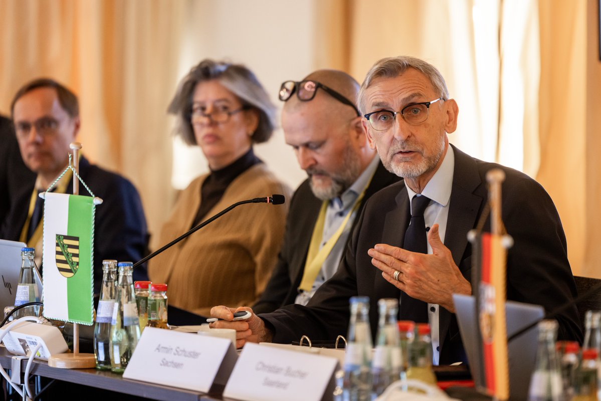 Innenministerium Sachsen tweet media