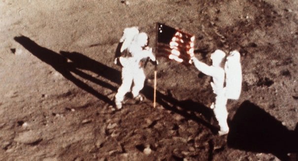 Lando Checking In tweet media