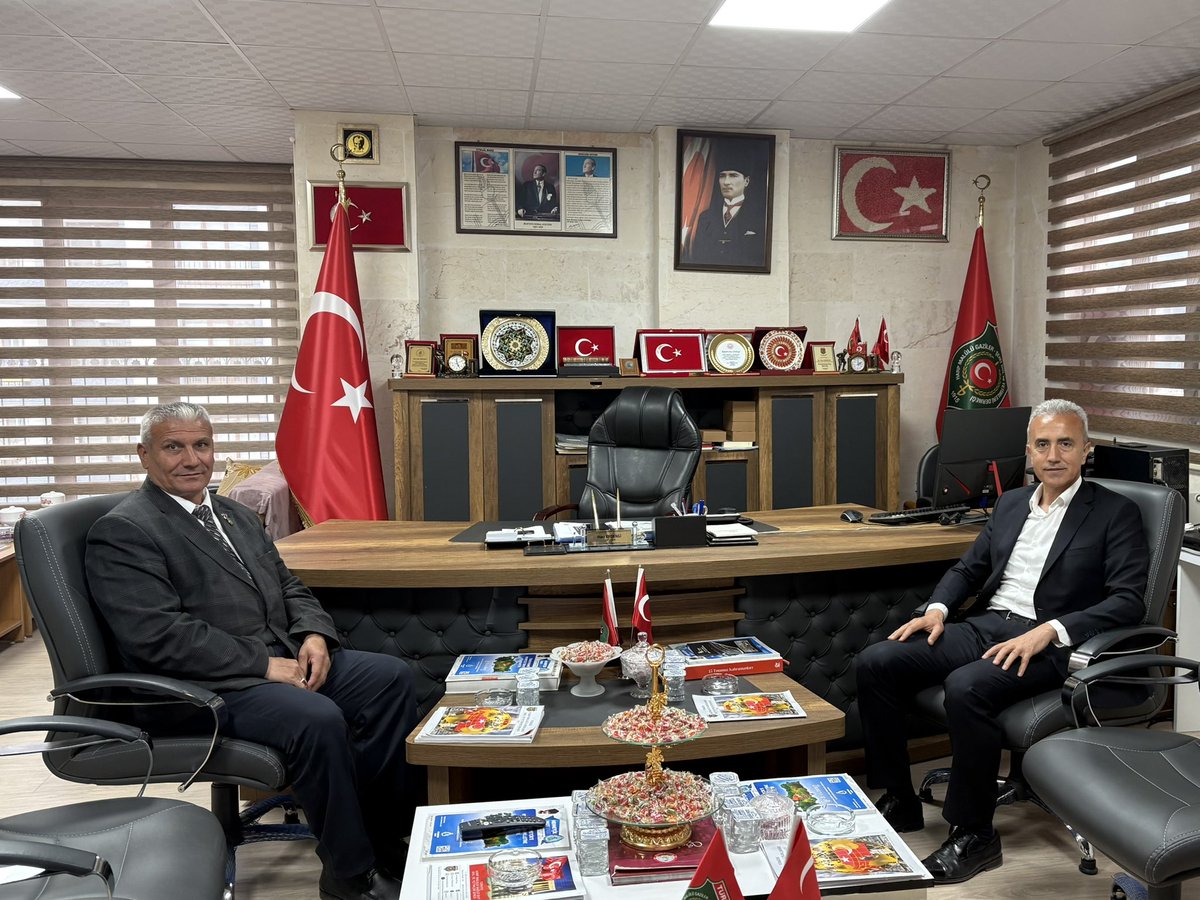 FHMCELIK's tweet photo. 📍ADIYAMAN
Türkiye Harp Malülü Gaziler Şehit, Dul ve Yetimler Derneği Adıyaman Şube Başkanımız Sayın Hacı ERDENGİ'ye Ziyarette Bulunduk. 

Sayın Başkanımıza Misafirperliğinden Dolayı Çok Teşekkür Ediyorum. https://t.co/xmHVRqGm69