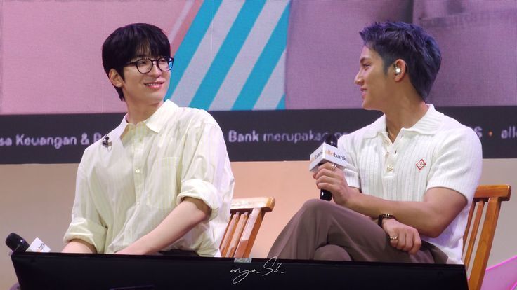 hourlyminwon 💚💜 tweet media