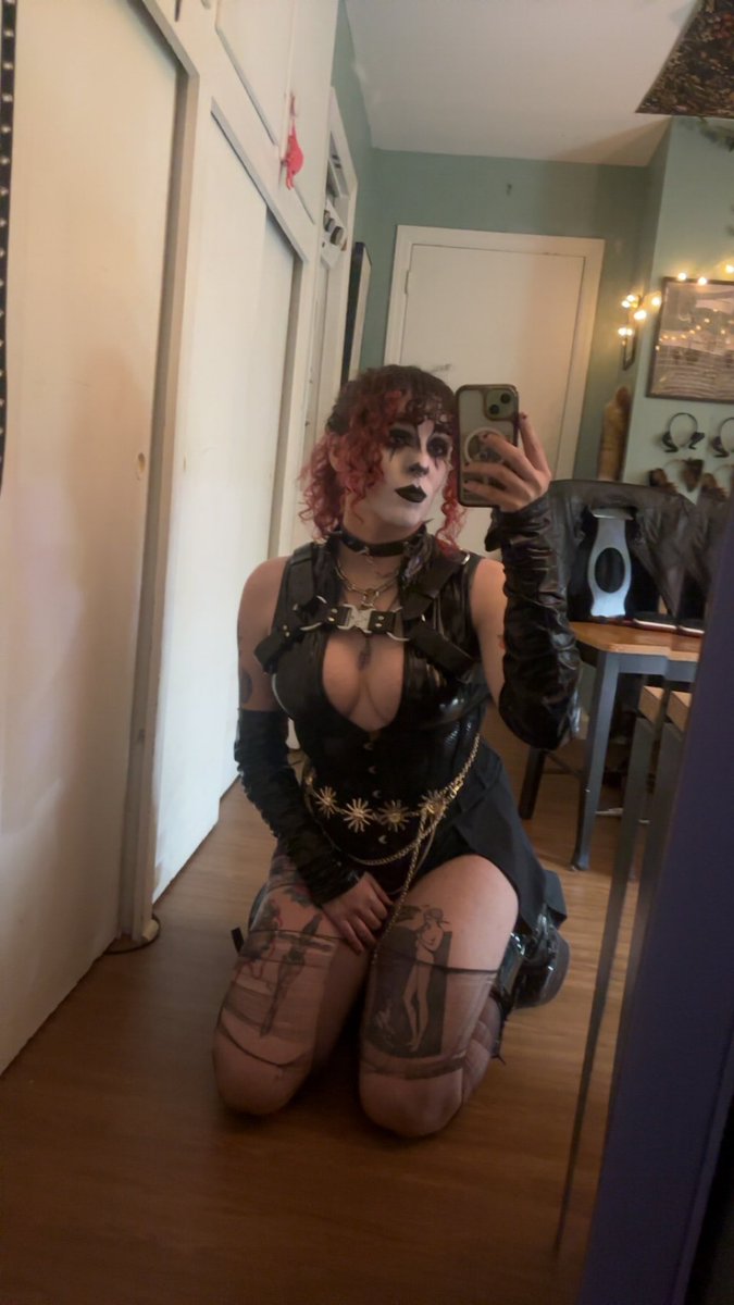 Sheep girl ΘΔ 🐑 tweet media