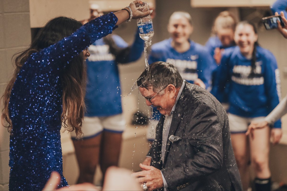 Nina Davis tweet media