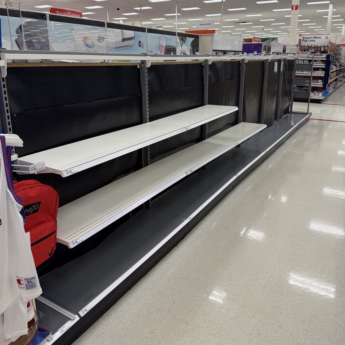 🤨… I didnt hear that🪭 tweet media