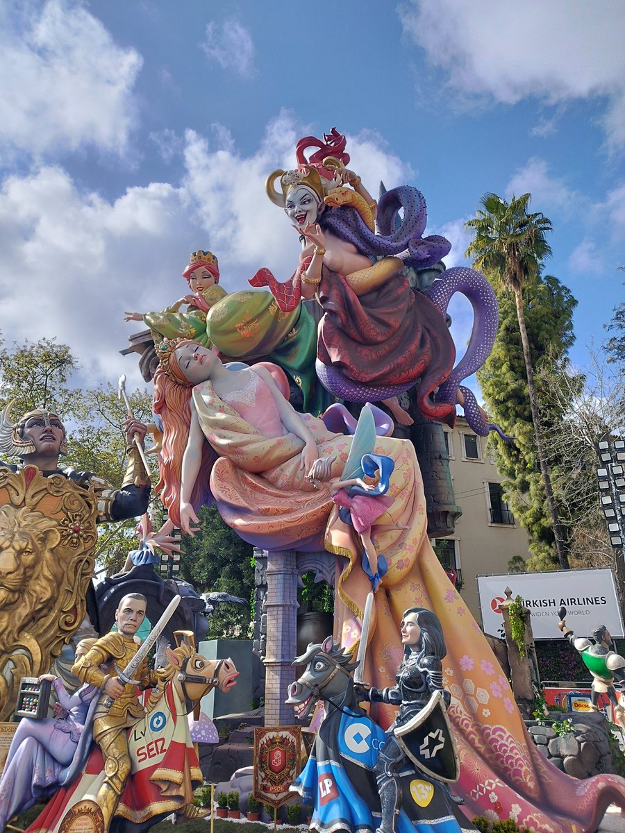 rukia1_kurosaki's tweet photo. Más fallas que pude ver
#fallasvalencia #valencia #fallas2026 https://t.co/TmZZUpcG7K