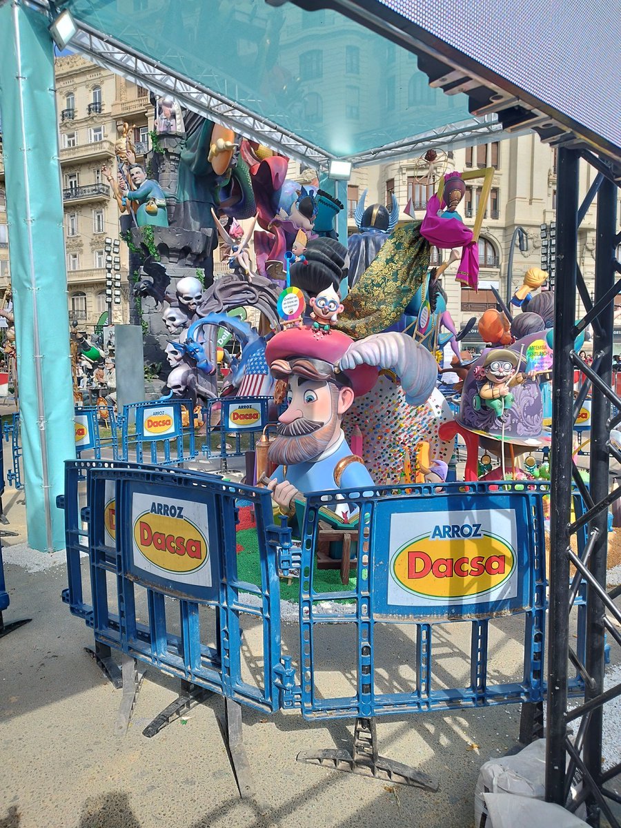 rukia1_kurosaki's tweet photo. Más fallas que pude ver
#fallasvalencia #valencia #fallas2026 https://t.co/TmZZUpcG7K