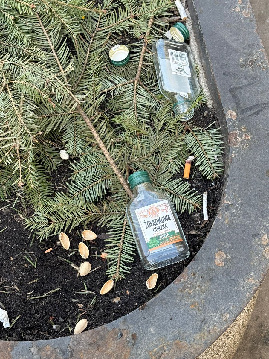 MałpiszOFF tweet media