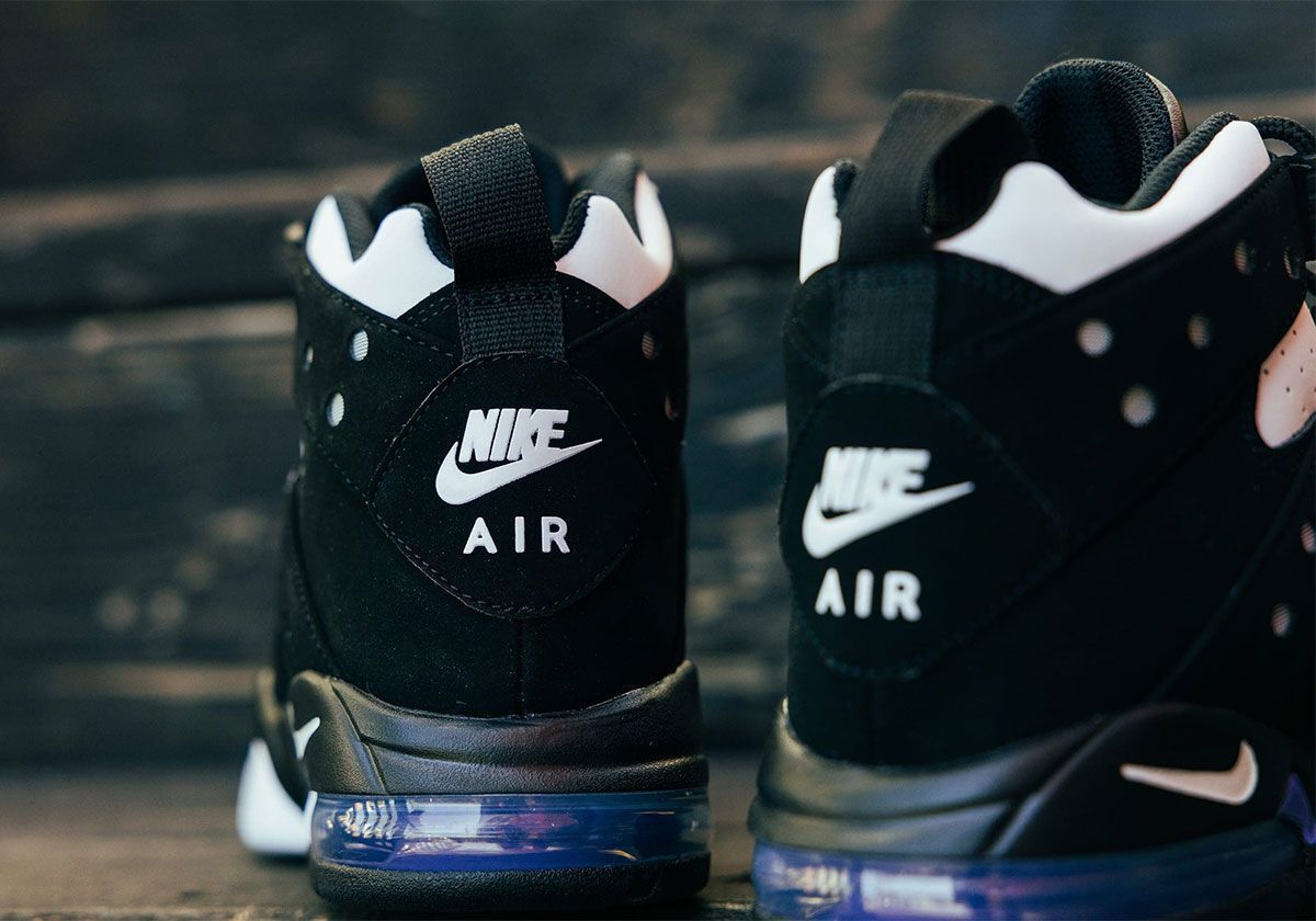 JustFreshKicks tweet media