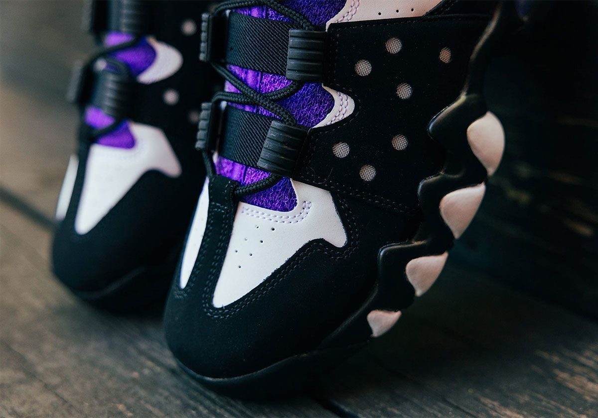 JustFreshKicks tweet media