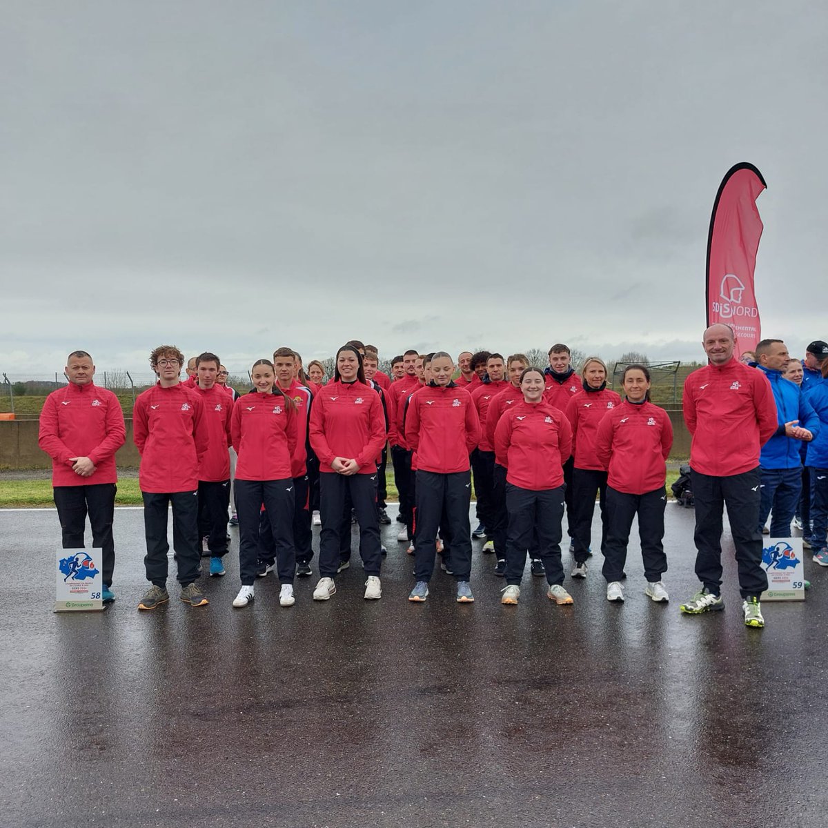 Sapeurs-Pompiers de la Nièvre tweet media