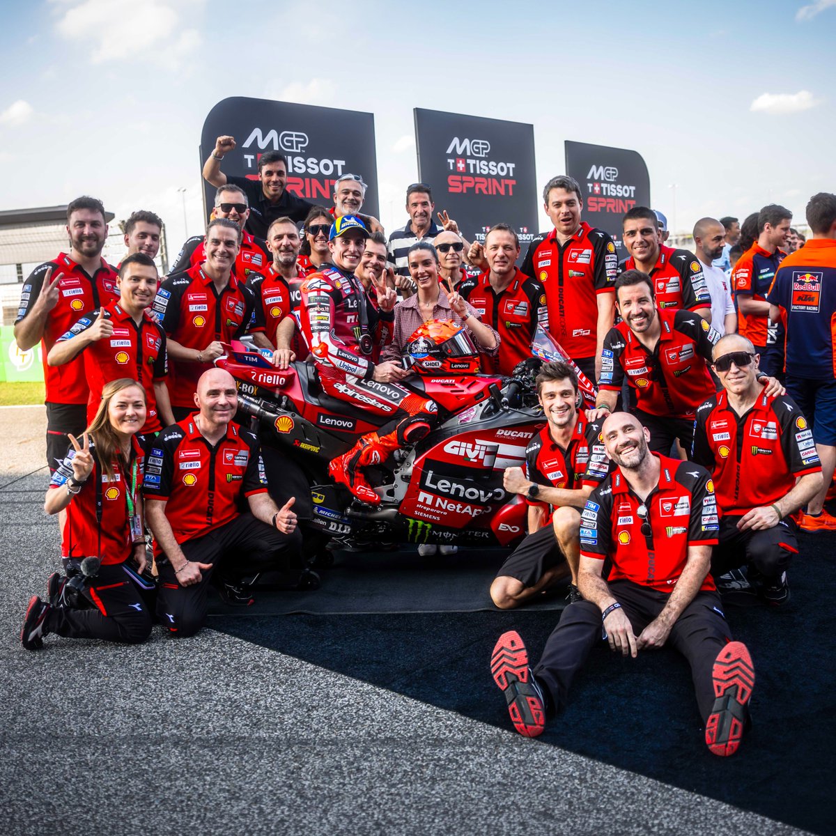 ShellMotorsportTeam tweet media