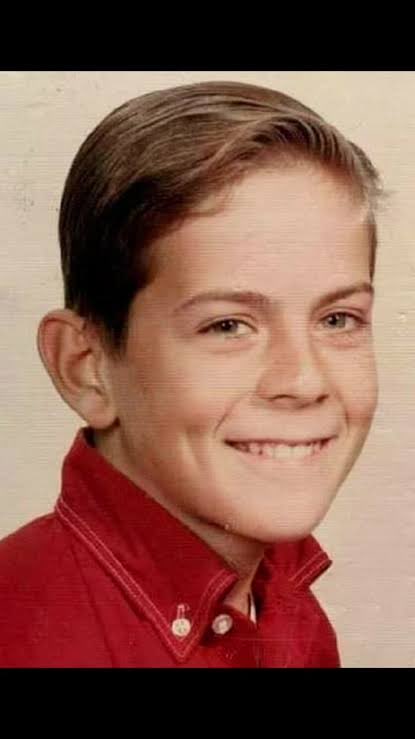 James R Us tweet media