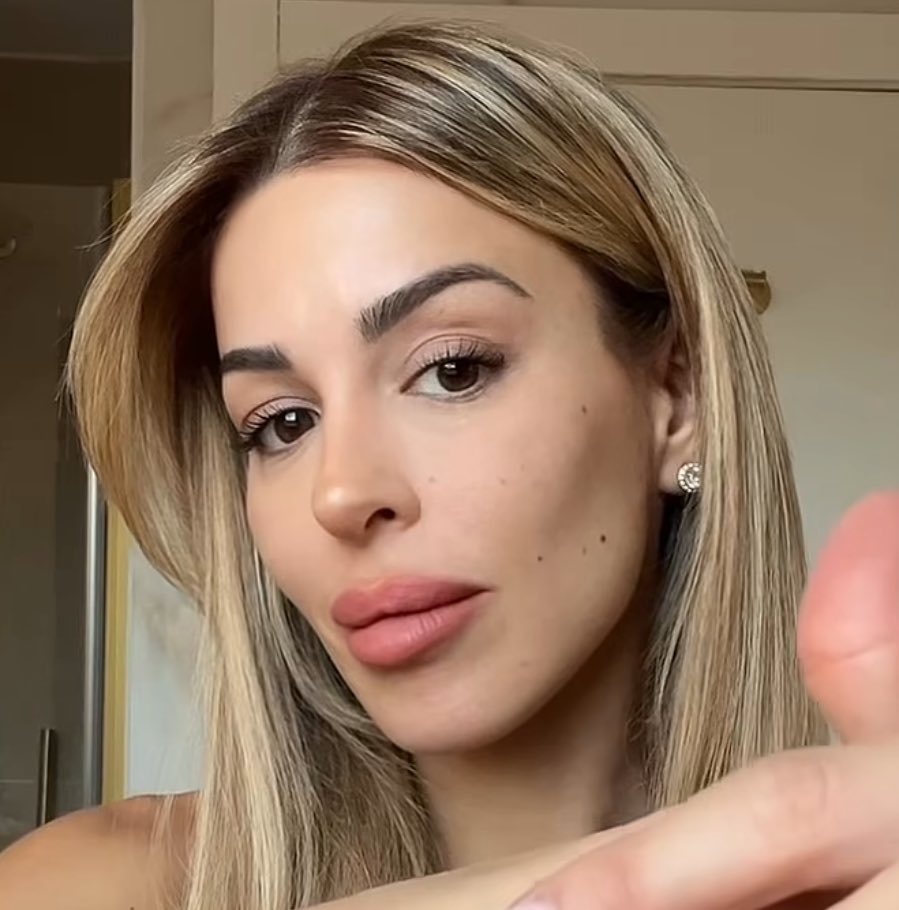 𝐂𝐋𝐀𝐔 𝐌𝐄𝐍𝐃𝐄𝐙 ❤️‍🔥 tweet media