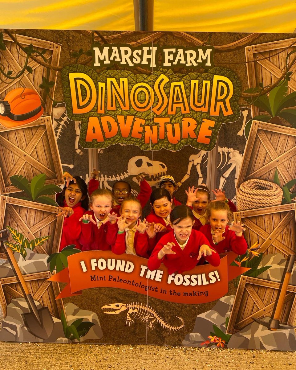 Lee Chapel Primary School tweet media