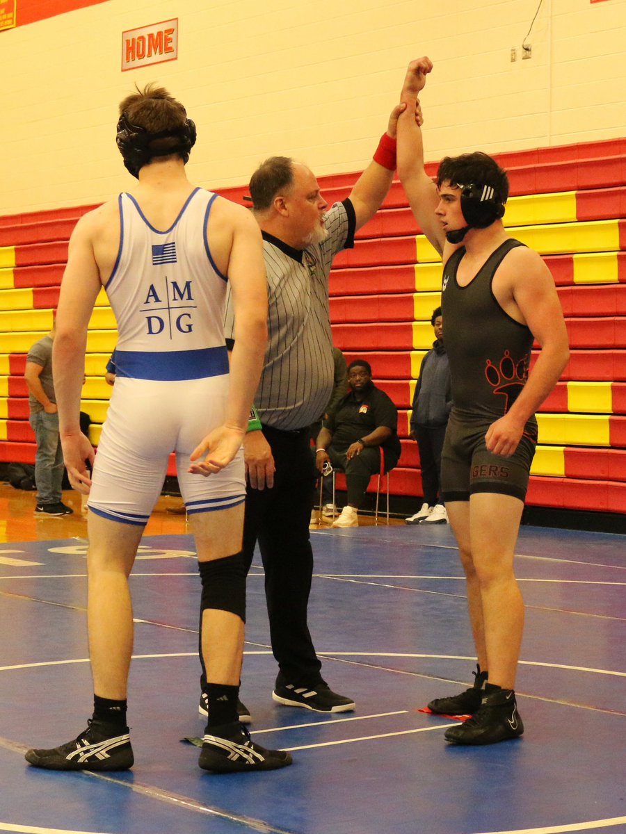 Loveland HS Wrestling tweet media