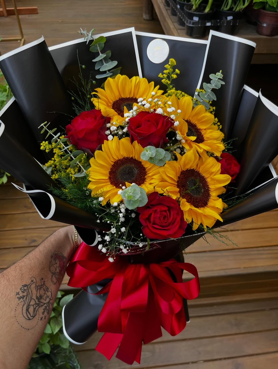 Bloomify tweet media