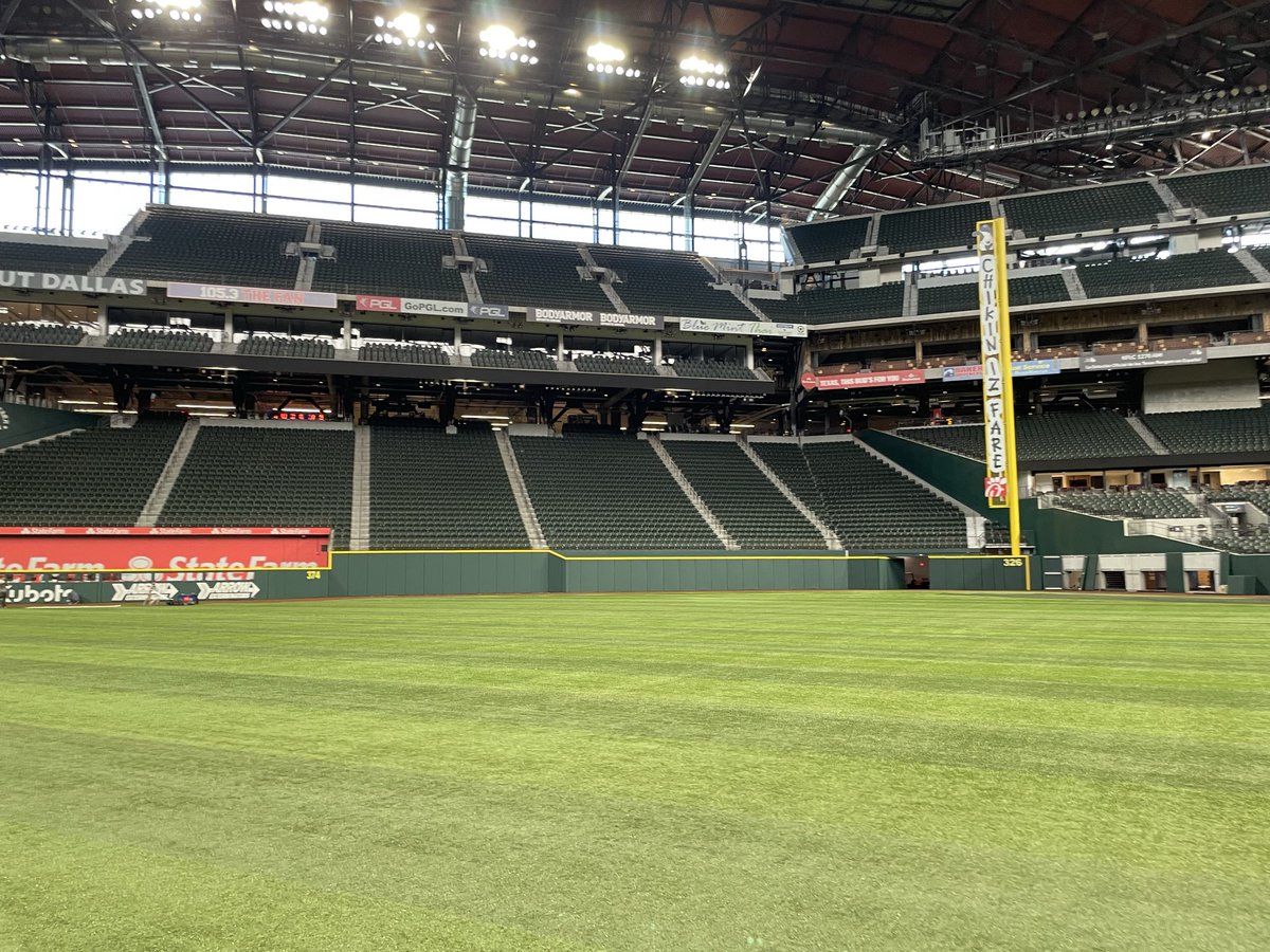 Sports Venue Padding tweet media