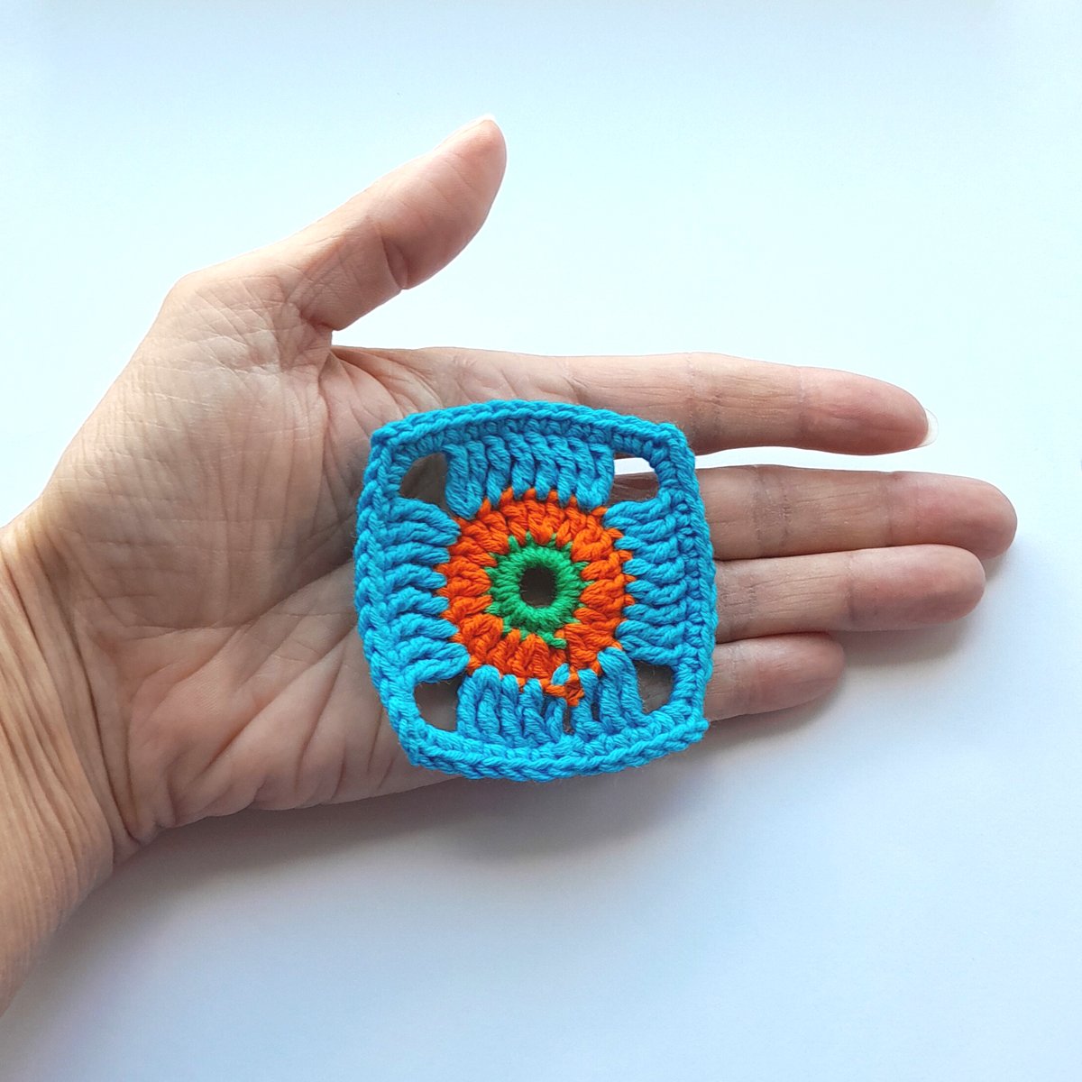 Easy Granny Square Pattern, Crochet Granny Square Pattern 
etsy.com/listing/155064…

#Etsy #EtsyShop #EtsySeller #EtsySocial #crochet #GrannySquarePattern #crochetpattern #CrochetPatterns #grannysquare #grannysquares #crocheter #crocheting #crochetideas