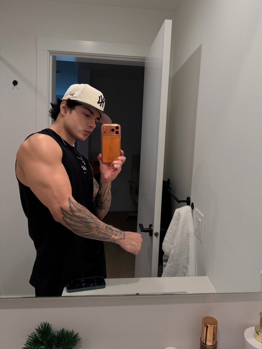 KingStrada👑 tweet media