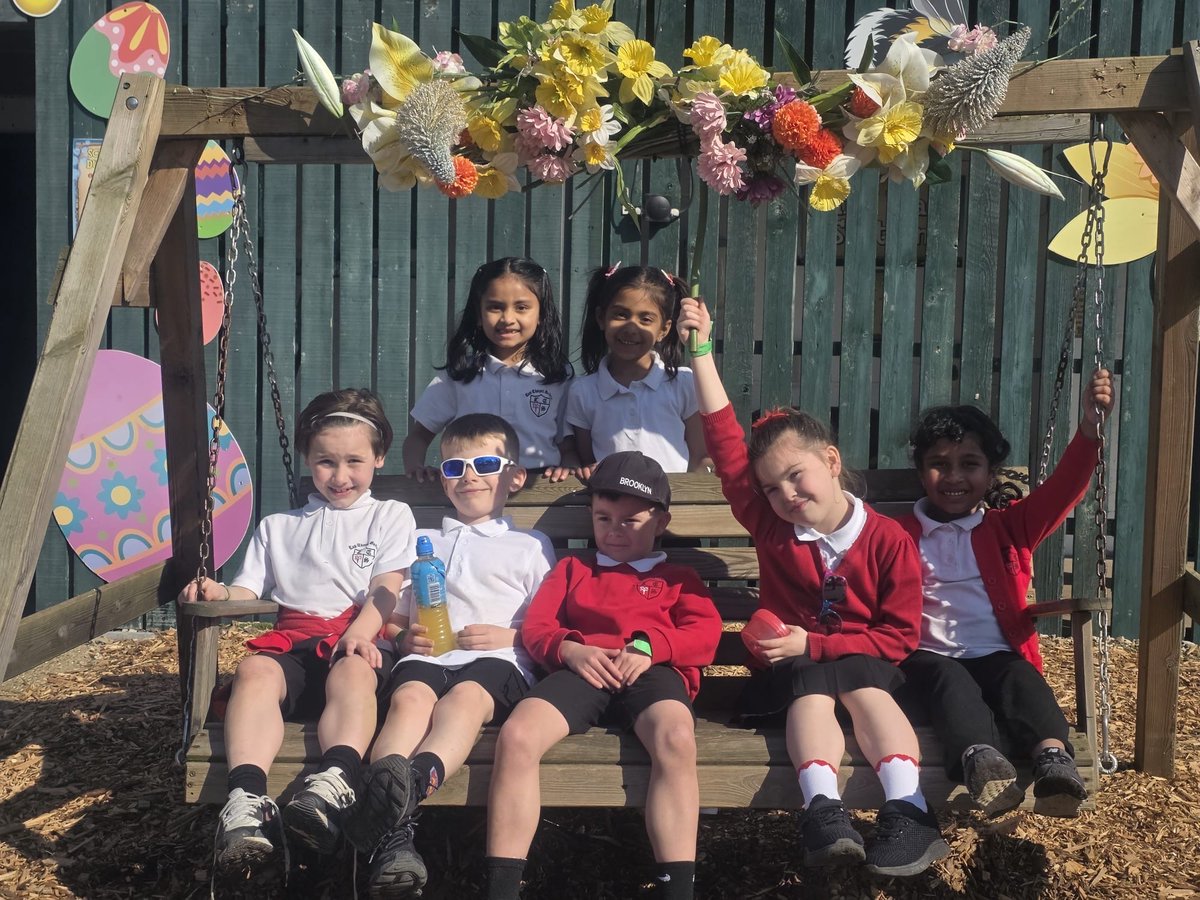 Lee Chapel Primary School tweet media