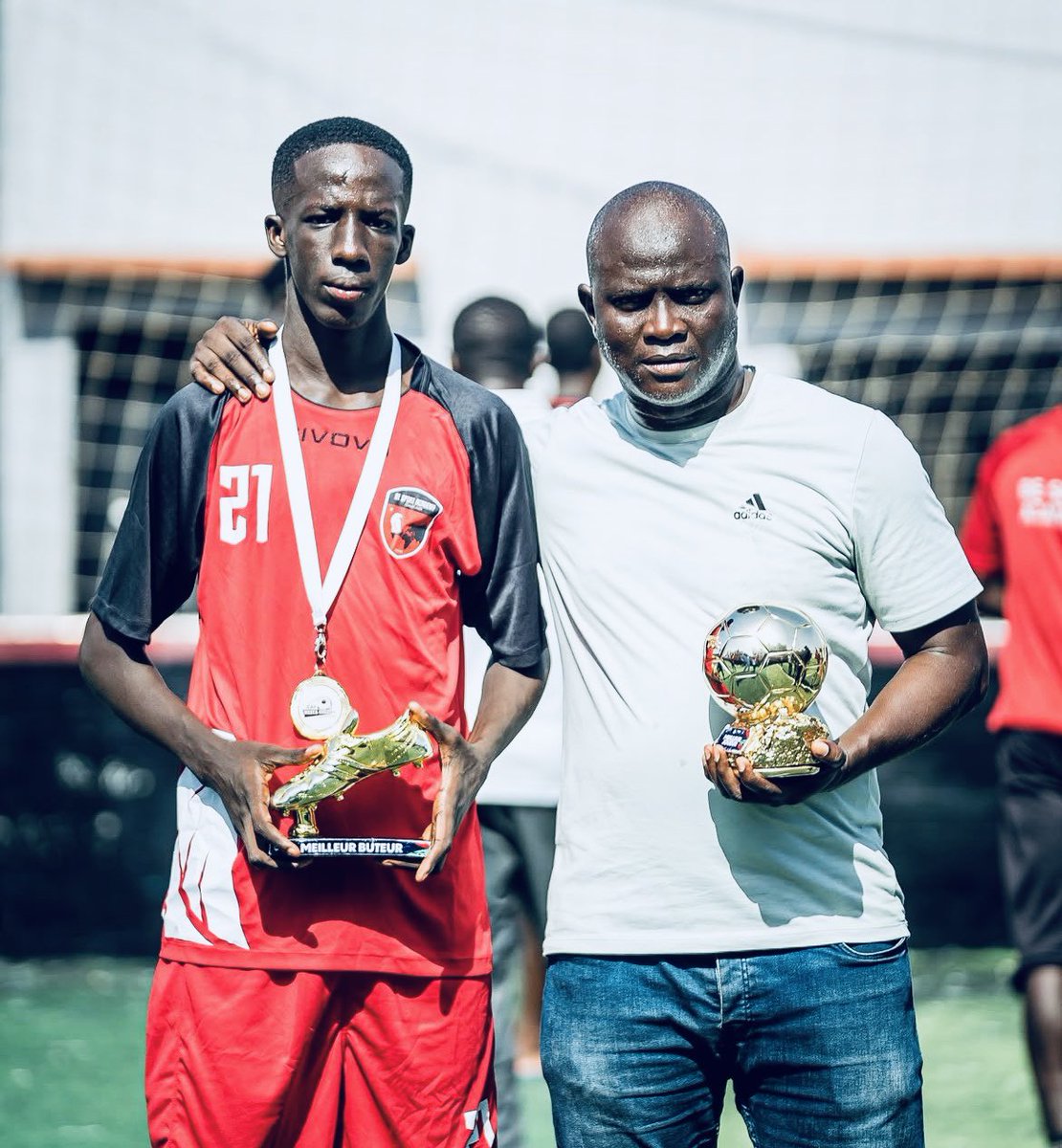 𝐉𝐄𝐔𝐍𝐄 𝐁𝐀𝐍𝐋𝐈𝐄𝐔𝐒𝐀𝐑𝐃 tweet media