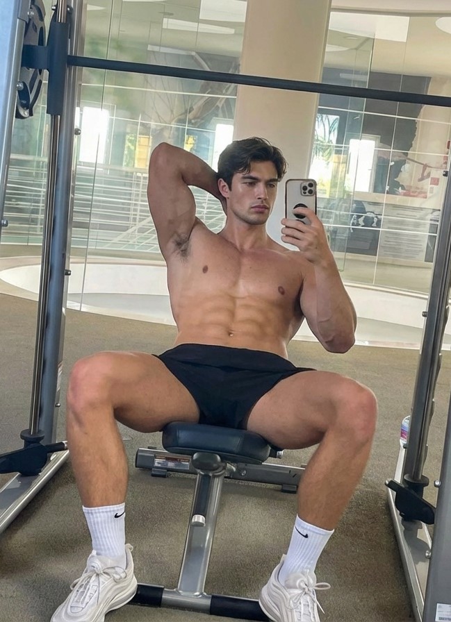 I am Luca tweet media