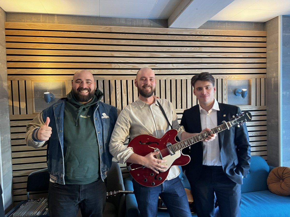 chwessel tweet media