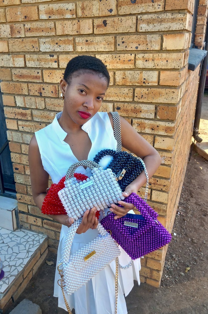 enhleofimbarts's tweet photo. Don't love your job. Job your love ❤️ 

#AdHocCommittee #Mkhwanazi https://t.co/VKi7xeeCLc