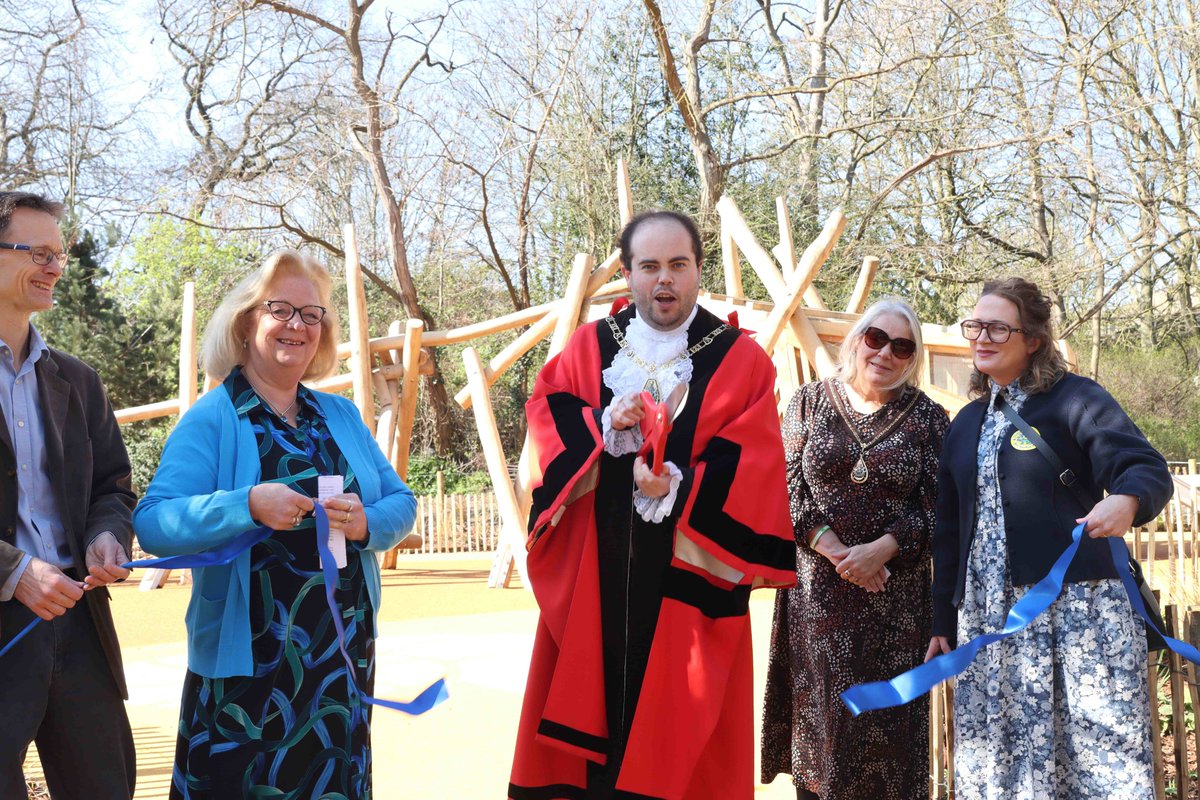 LBofBromley's tweet photo. The Crystal Palace Park Dinosaur Playground roars into action for local families to enjoy!
The @MayorofBromley0 opened the playground, while works continue on the wider regeneration plan while works continue to regenerate the park https://t.co/Aqiq7IbHbm