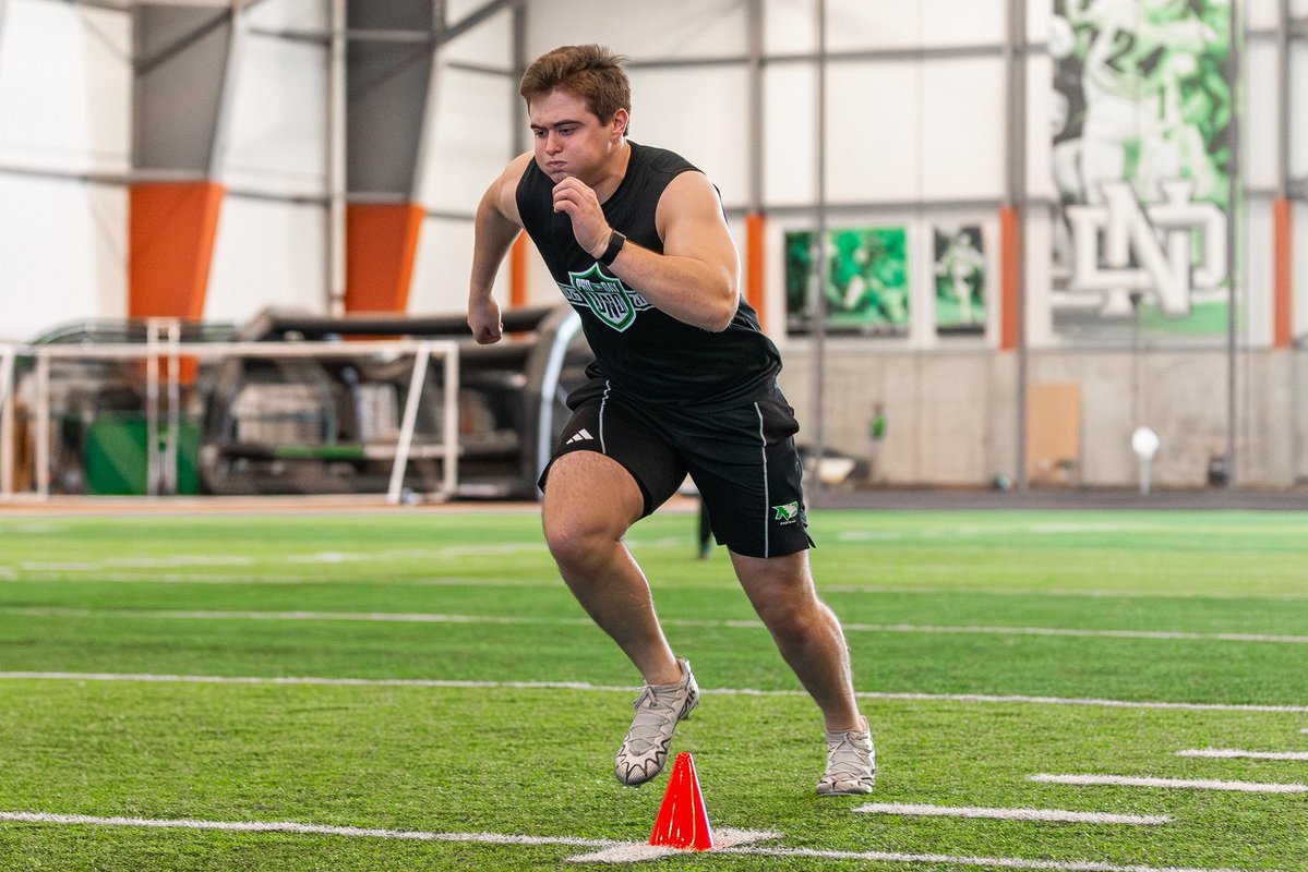 North Dakota Football tweet media