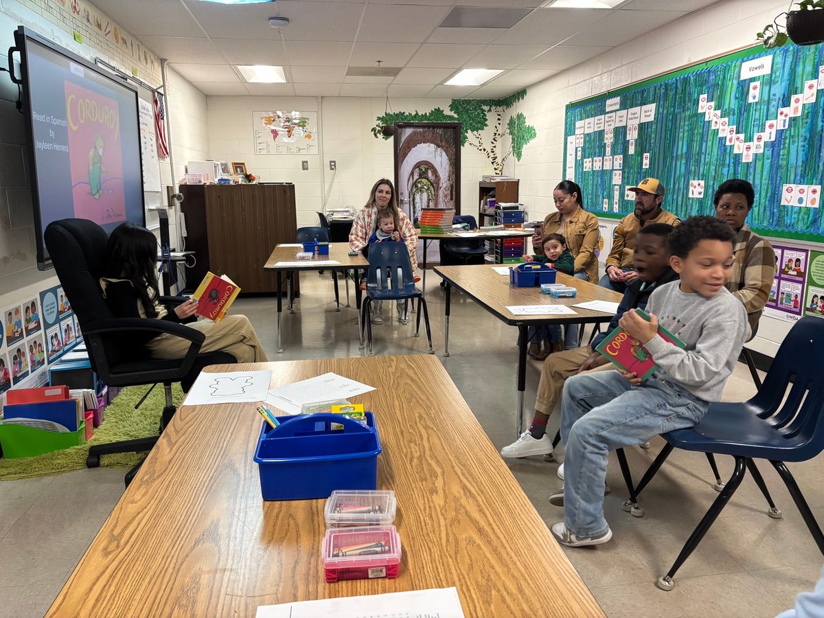 SandersES tweet media