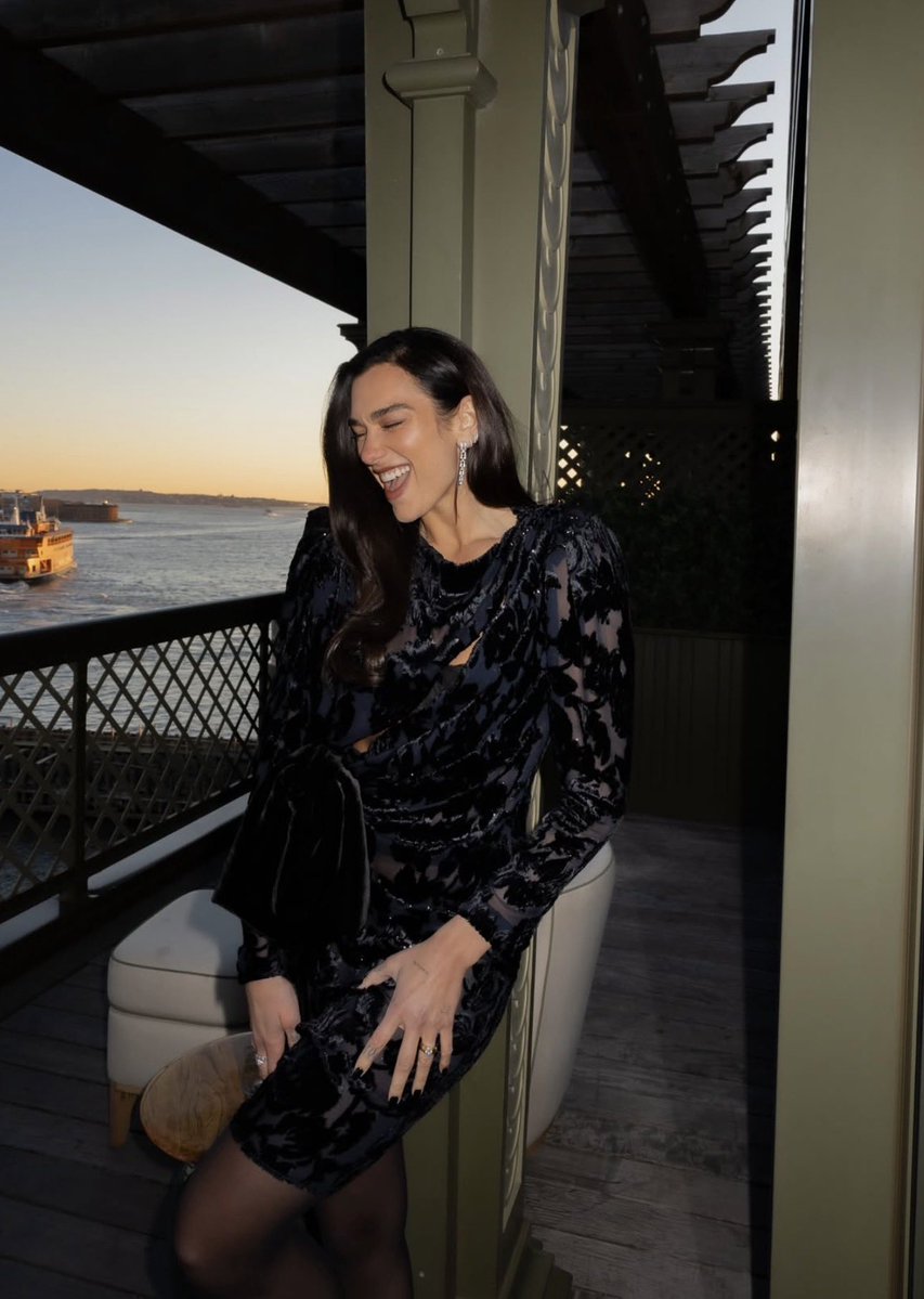 sam 🌊 tweet media