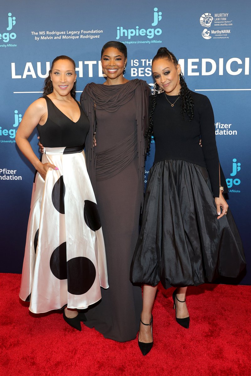 On The Red Carpet tweet media