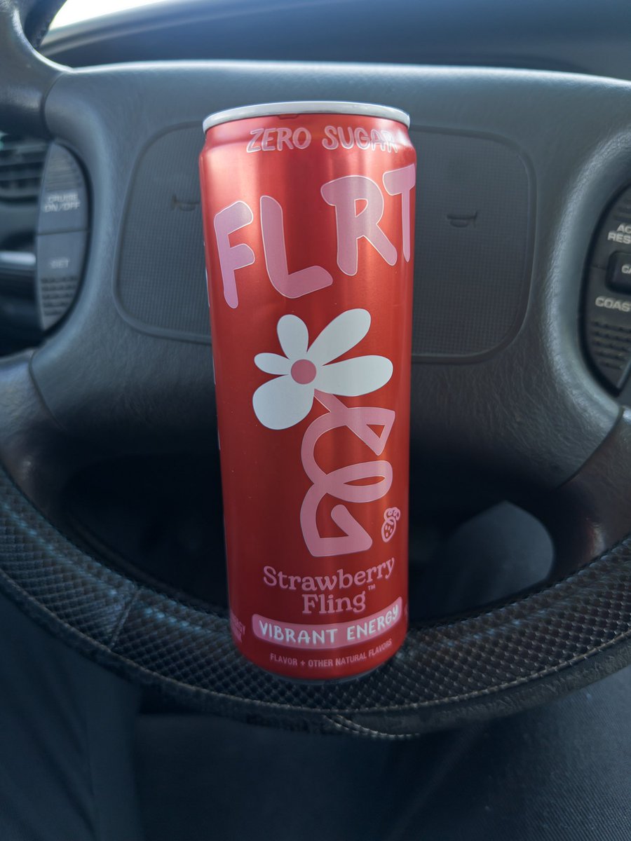 alice 🖤👻 tweet media