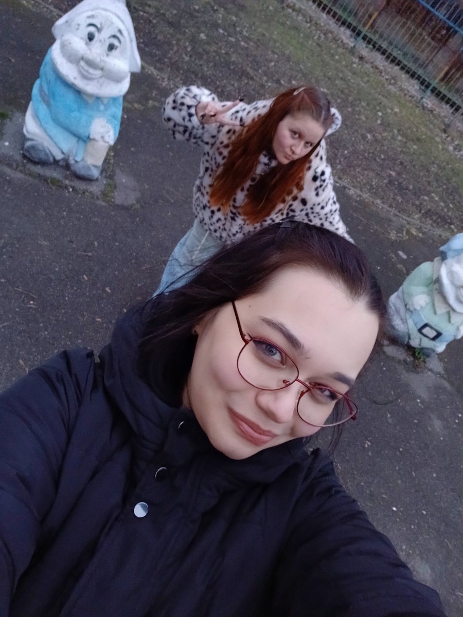 Оля знайшла братіков!