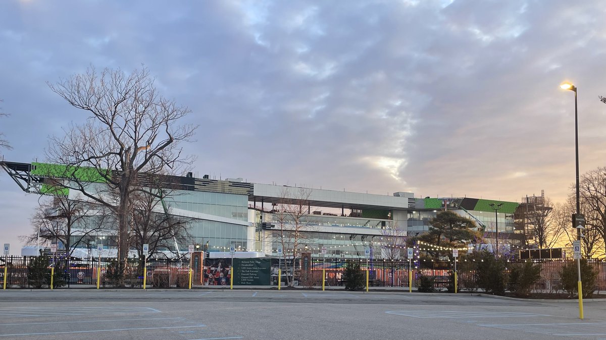 Hennigracing tweet media