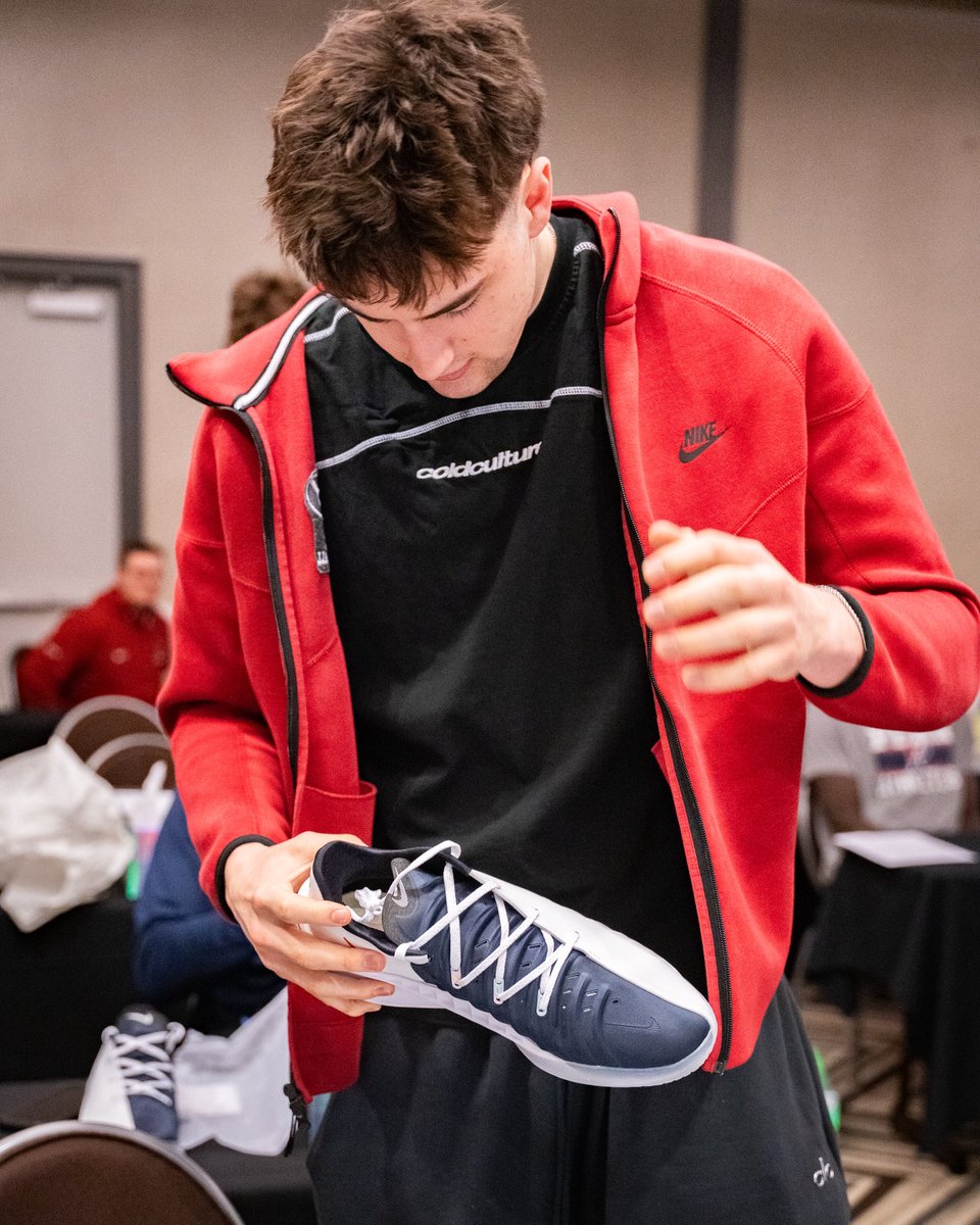 Penn Men's Basketball tweet media