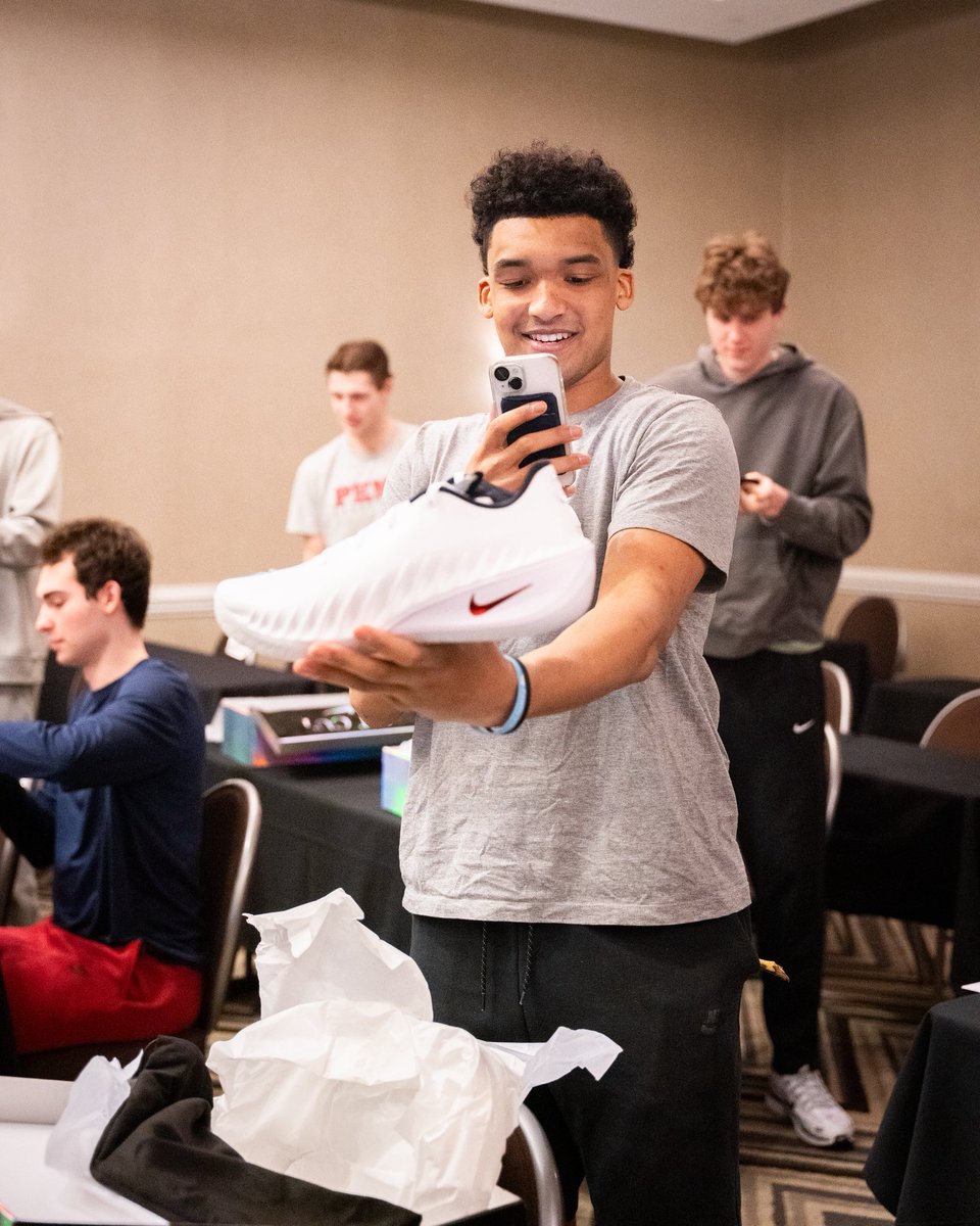 Penn Men's Basketball tweet media