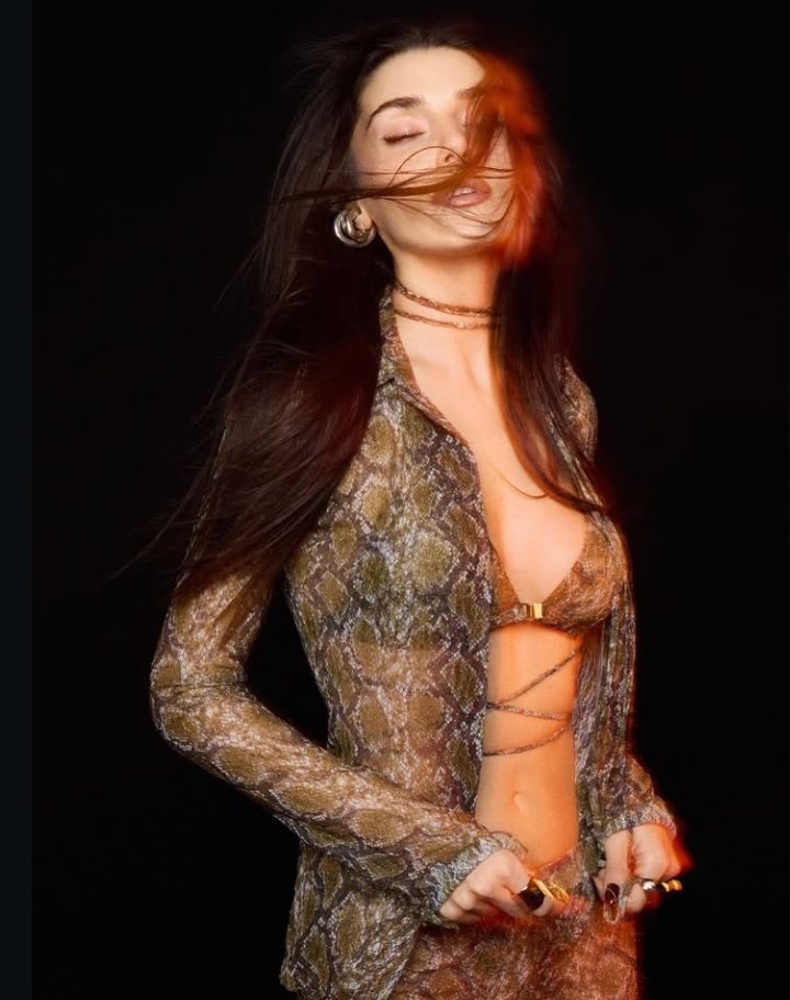 Best of Hande Erçel tweet media