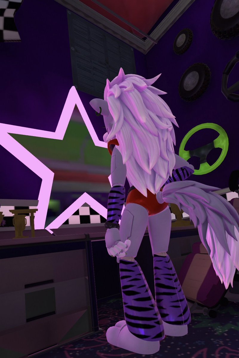 Roxanne Wolf tweet media