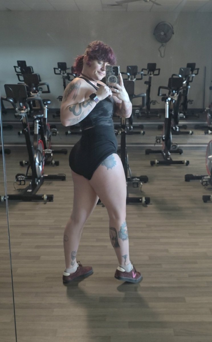 Jess (muscles💪) tweet media