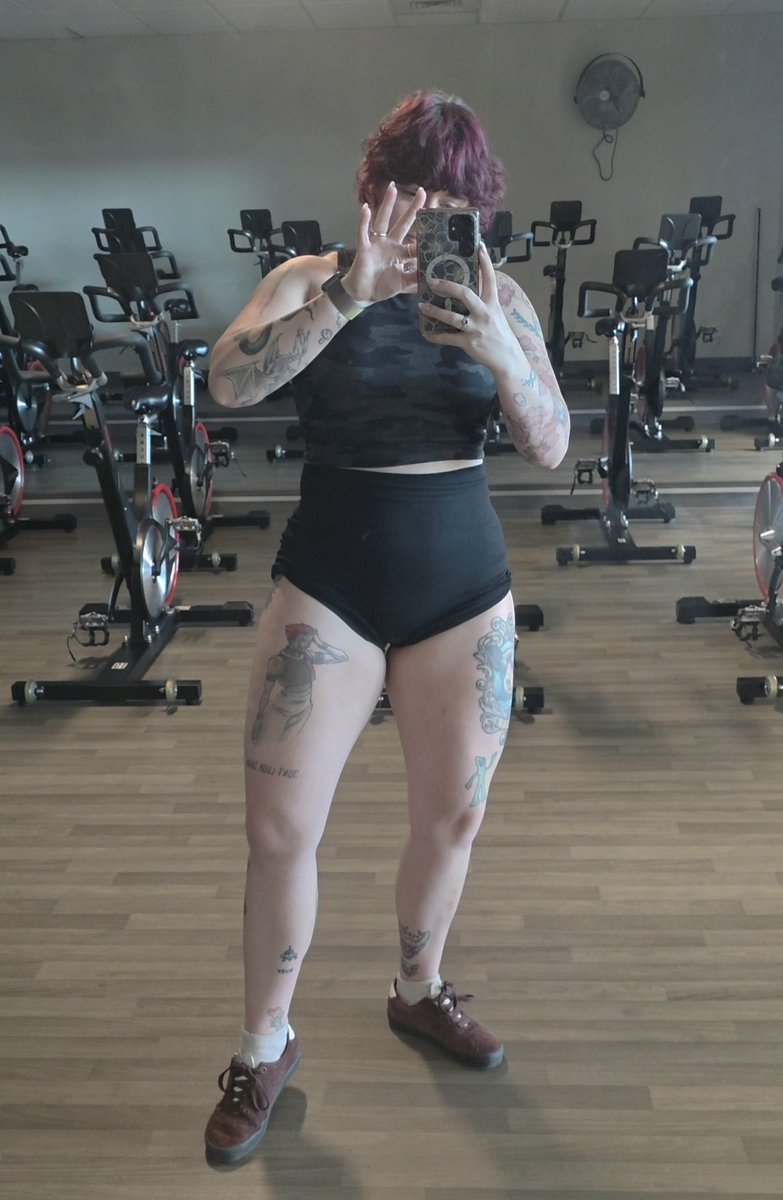 Jess (muscles💪) tweet media